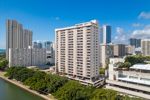 Summer Palace in Honolulu, HI - Building Photo