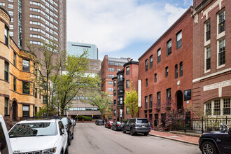 38-40 Saint Botolph St in Boston, MA - Building Photo - Building Photo