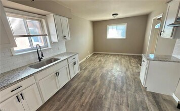 16709 Palda Dr in Cleveland, OH - Building Photo - Building Photo