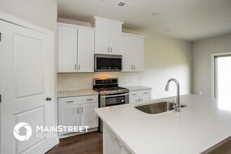 4015 Honey Locust Dr, Unit 0918 in Charlotte, NC - Foto de edificio - Building Photo