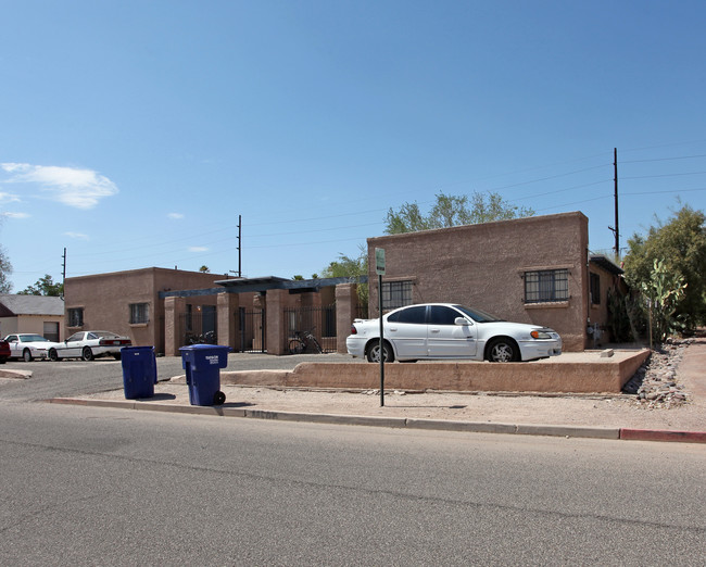 1111-1113 E Adams St in Tucson, AZ - Building Photo - Building Photo