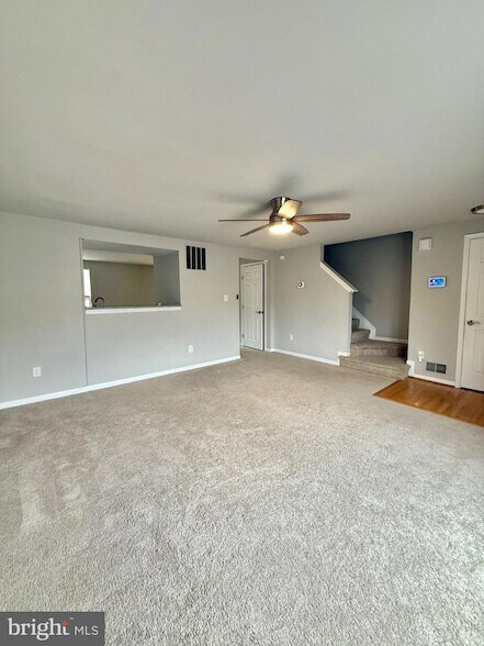 16946 Monmouth Ct in Dumfries, VA - Foto de edificio - Building Photo