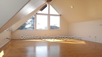 611 Lantern Ln in Monterey, CA - Building Photo - Building Photo