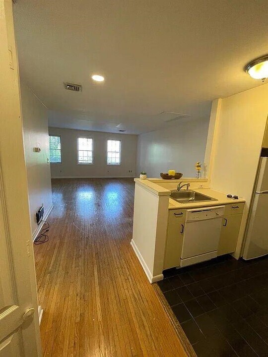125 Garden St in Hoboken, NJ - Building Photo