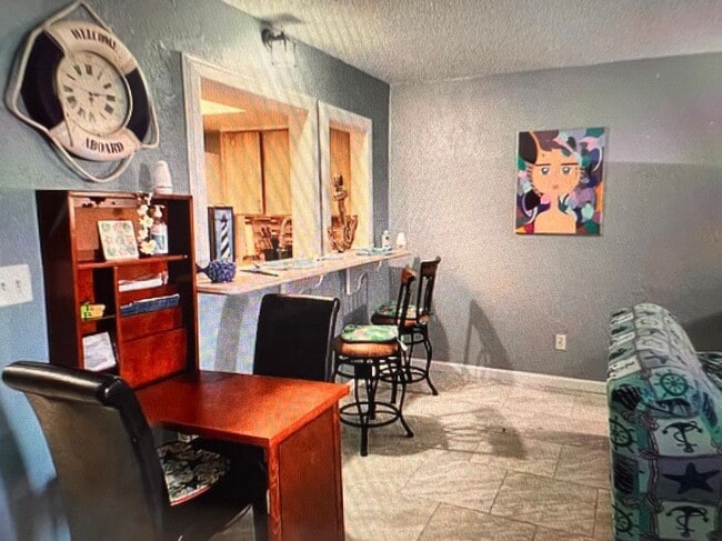 400 Auburn Dr in Daytona Beach, FL - Building Photo - Building Photo
