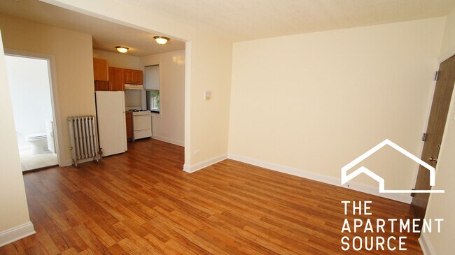 1732 N Humboldt Blvd, Unit 3 in Chicago, IL - Foto de edificio - Building Photo