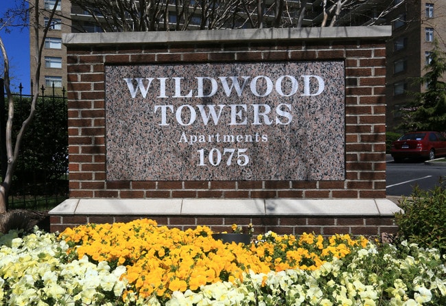 Wildwood Towers in Arlington, VA - Foto de edificio - Building Photo