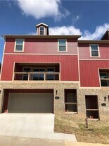 2802 W Blackstone Crossing in Fayetteville, AR - Building Photo