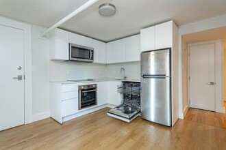 34 South St, Unit B2 in Boston, MA - Building Photo - Building Photo