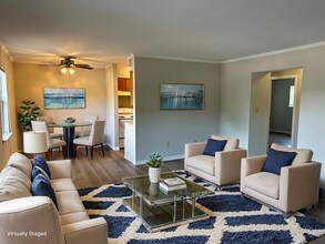 Lynnhaven Landing in Virginia Beach, VA - Building Photo - Building Photo
