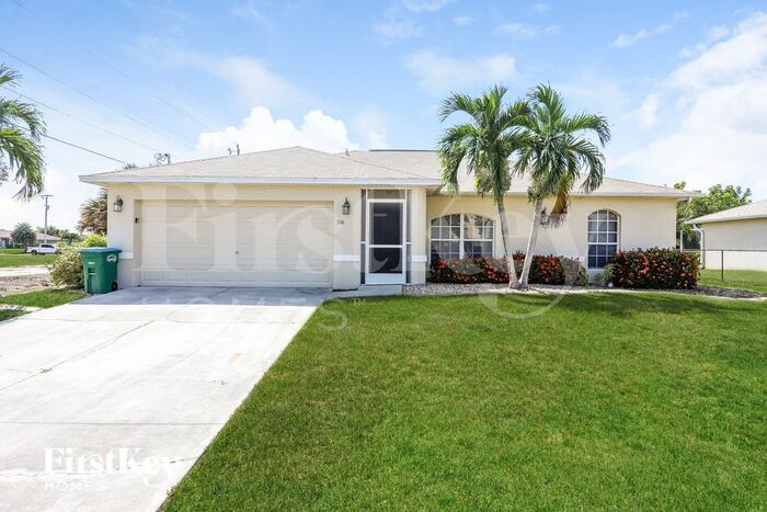 316 SW 29th Ave in Cape Coral, FL - Foto de edificio