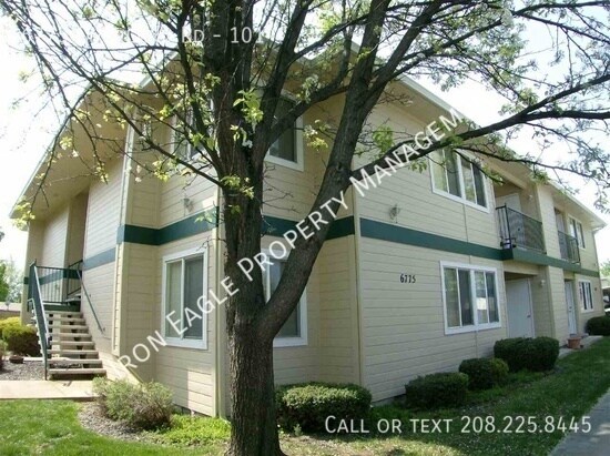 6775 W Overland Rd in Boise, ID - Building Photo