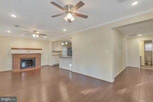 4830 Woods Wharf Rd in Shady Side, MD - Building Photo