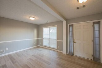 7040 Magnolia Park Ln NW in Norcross, GA - Building Photo - Building Photo