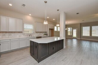 11107 Bluewater Lagoon Cir in Cypress, TX - Building Photo - Building Photo