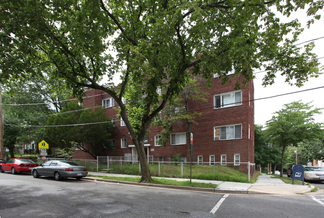 2901 S St SE in Washington, DC - Foto de edificio - Building Photo