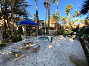 3145 E Flamingo Rd in Las Vegas, NV - Foto de edificio - Building Photo