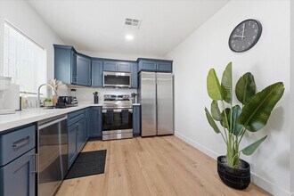 1548 N Upland Cir in Mesa, AZ - Building Photo - Building Photo