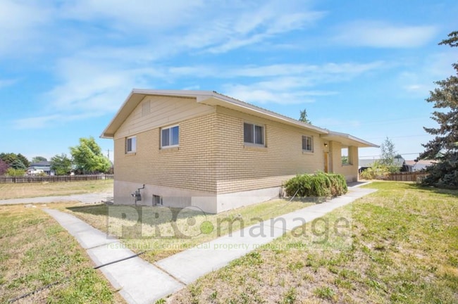 property at 400 Mark Ln