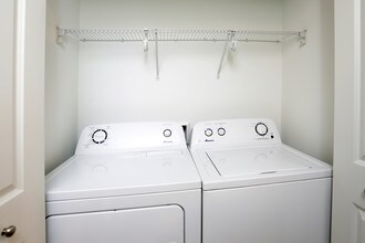 Timberline Pointe in Urbandale, IA - Building Photo - Interior Photo