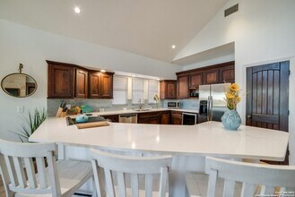 693 Riviera Dr in Canyon Lake, TX - Building Photo - Building Photo
