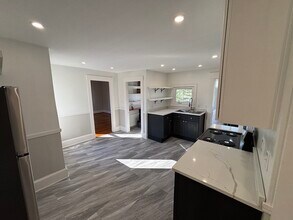 240 Nahatan St in Norwood, MA - Building Photo - Building Photo