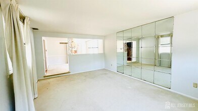 237 5th Ave in Cherry Hill Township, NJ - Building Photo - Building Photo