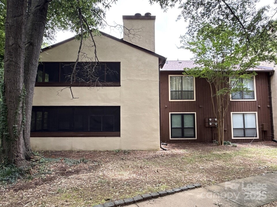 7201 Winery Ln in Charlotte, NC - Building Photo