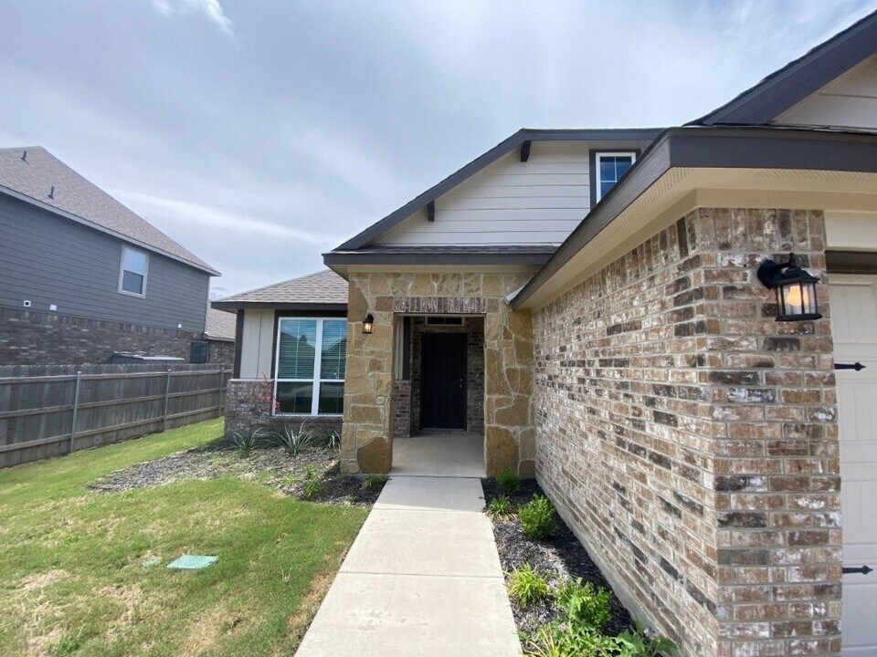 7519 Broadmoor Cv in Temple, TX - Building Photo