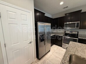 7028 Buroak Ct in Jacksonville, FL - Building Photo - Building Photo