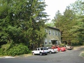 360 Western Hwy in Tappan, NY - Building Photo