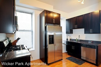 2343 W Hirsch St in Chicago, IL - Building Photo - Building Photo