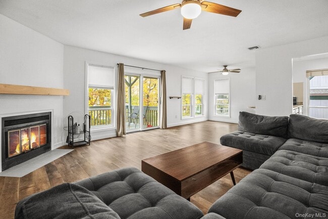 11 Woods Brooke Ln in Yorktown Heights, NY - Building Photo - Building Photo