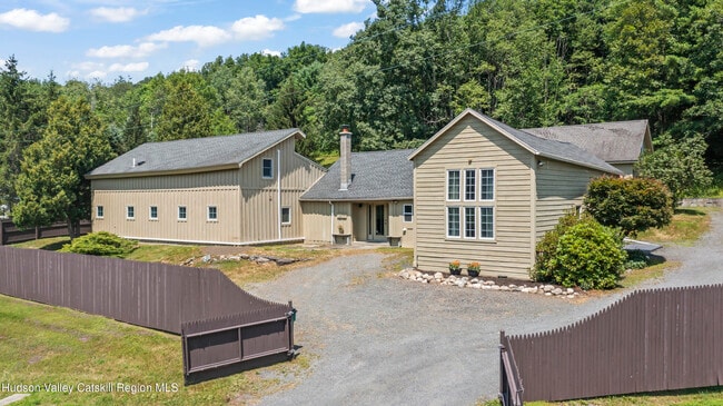 property at 1977 NY-295