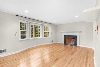 184 Glen Ave in Ridgewood, NJ - Foto de edificio - Building Photo