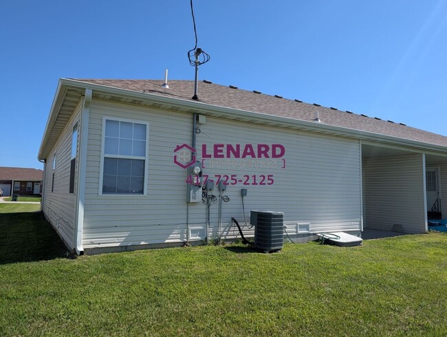 642 Morgan St in Bolivar, MO - Building Photo - Building Photo