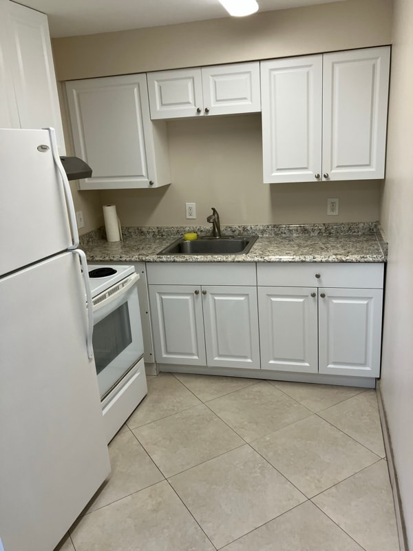 621 Ridge Rd in Lantana, FL - Building Photo - Building Photo