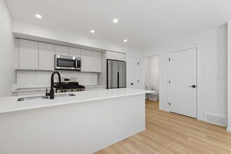 12327-12107 107 St NW in Edmonton, AB - Building Photo - Building Photo