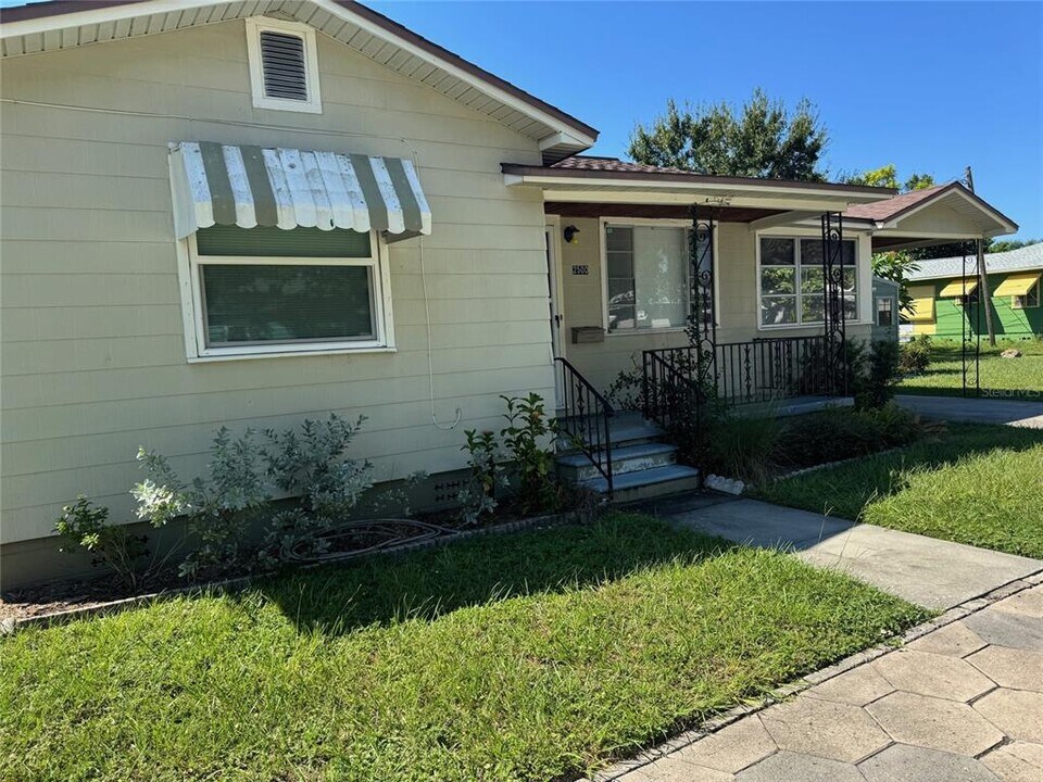 2500 14th Ave N in St. Petersburg, FL - Building Photo