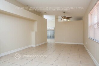7300 W 34th Ct in Hialeah, FL - Foto de edificio - Building Photo
