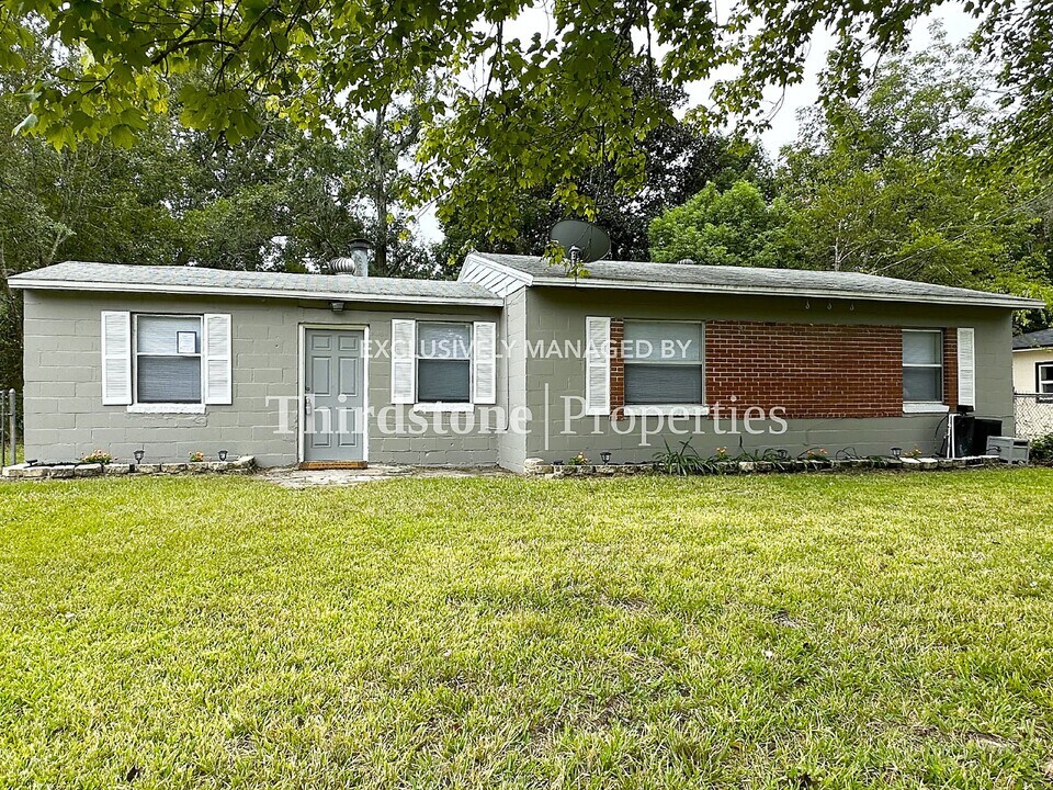 3048 W 19th St in Jacksonville, FL - Building Photo