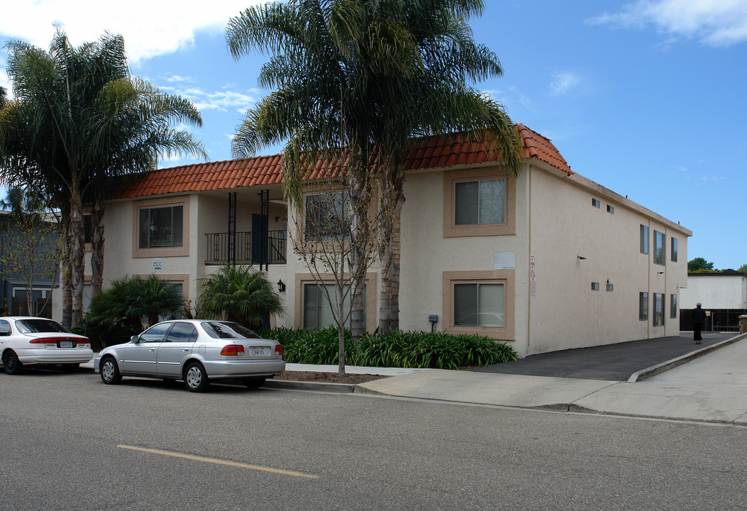 311 Ellwood Beach Dr in Goleta, CA - Building Photo