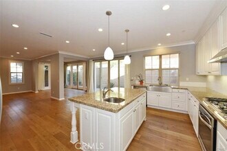 237 Wyndover in Irvine, CA - Building Photo - Building Photo