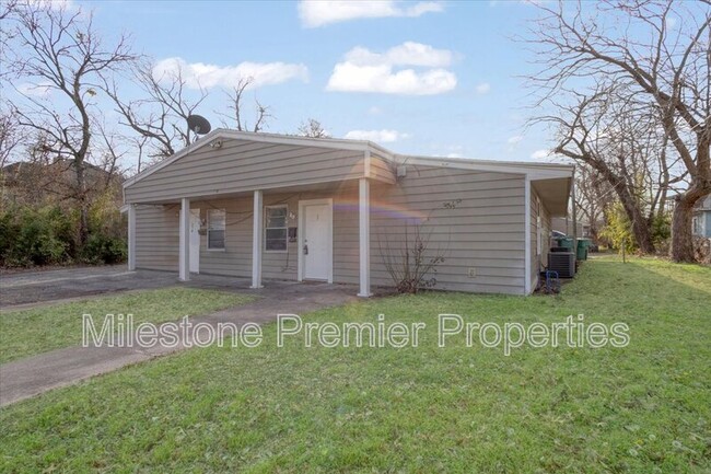 816 S Crockett St in Sherman, TX - Building Photo - Building Photo