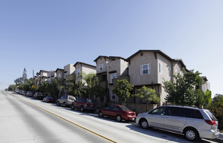 Arbor Terrace in San Diego, CA - Building Photo