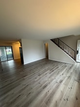 3011 Dennis Ln in Grove City, OH - Building Photo - Building Photo