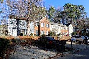 276-284 Juliet Ln SW in Marietta, GA - Building Photo