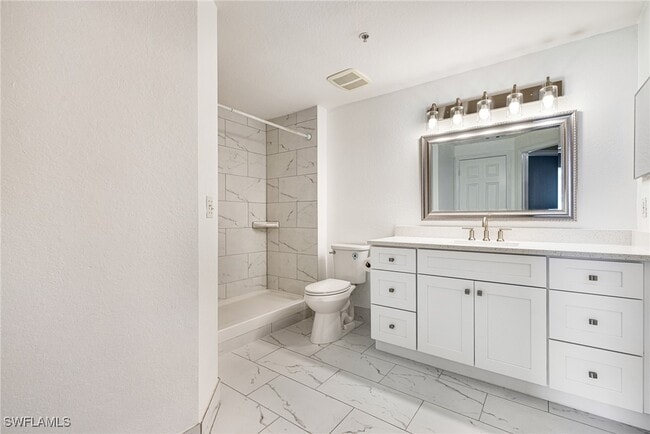 6321 Aragon Way in Ft. Myers, FL - Building Photo - Building Photo