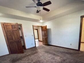 907 E 15th St in Mountain Grove, MO - Foto de edificio - Building Photo