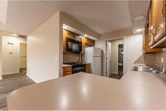 613-615 E Redwood St in Springfield, MO - Building Photo - Building Photo